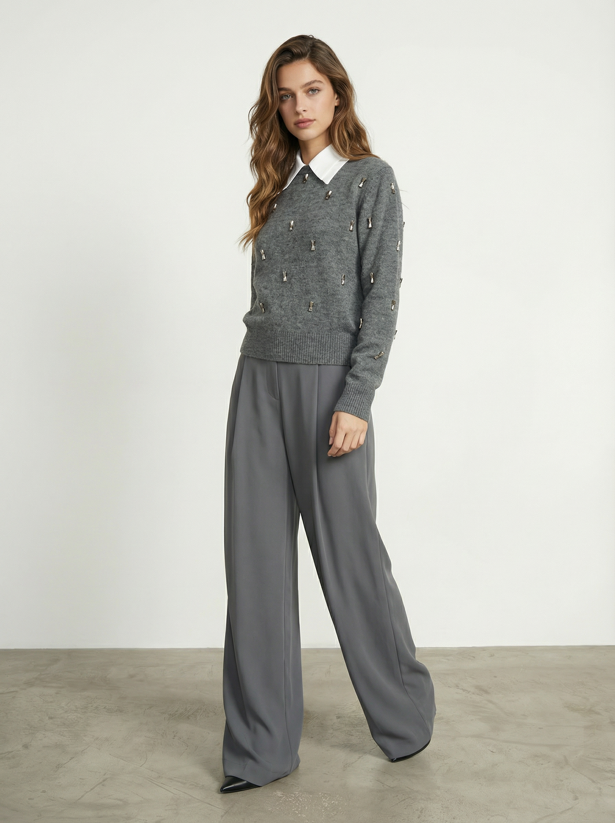 MAGLIONE CON APPLICAZIONI GIOIELLO ALL-OVER