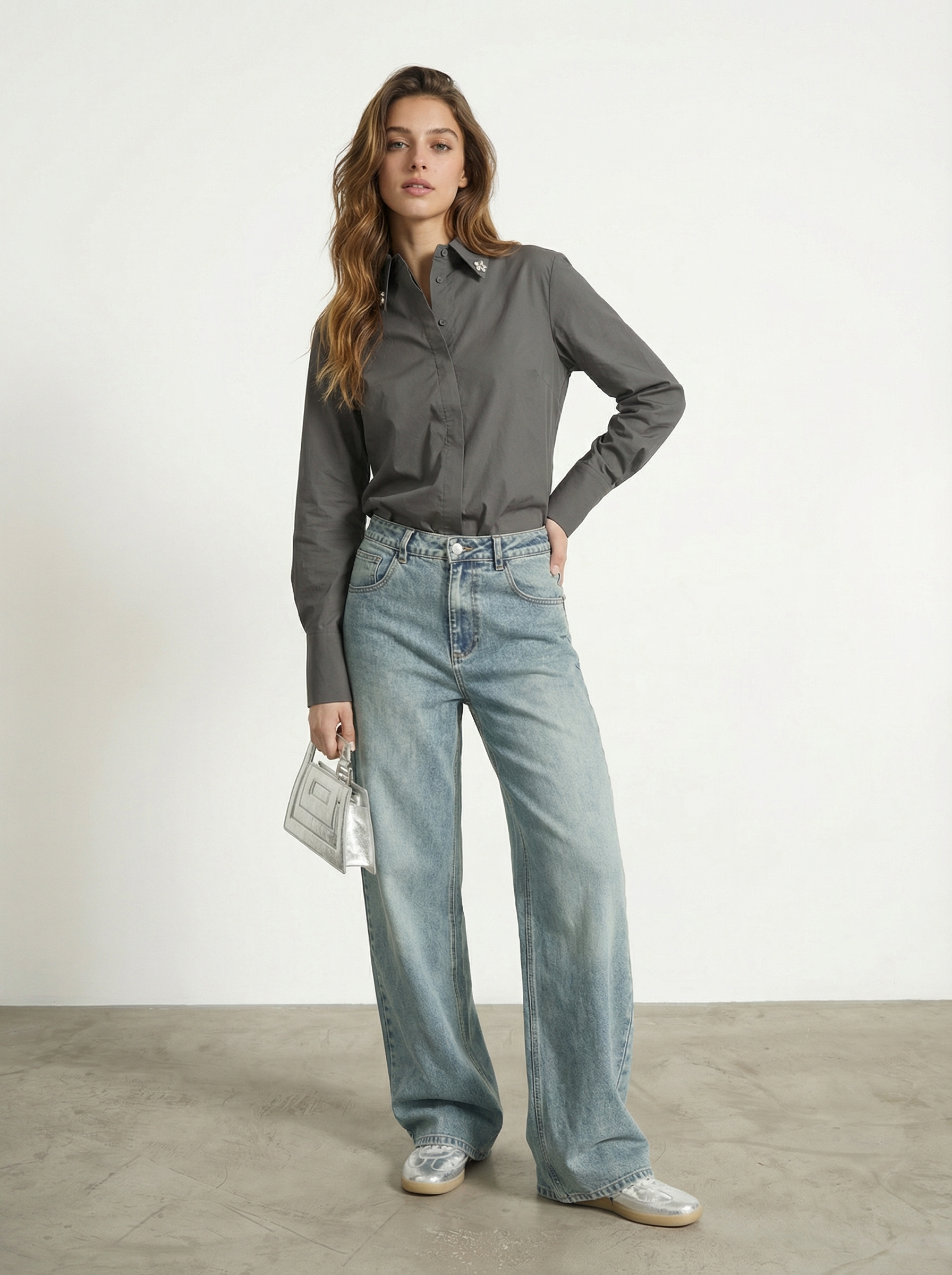 CAMICIA IN POPELINE CON COLLETTO DECORATO
