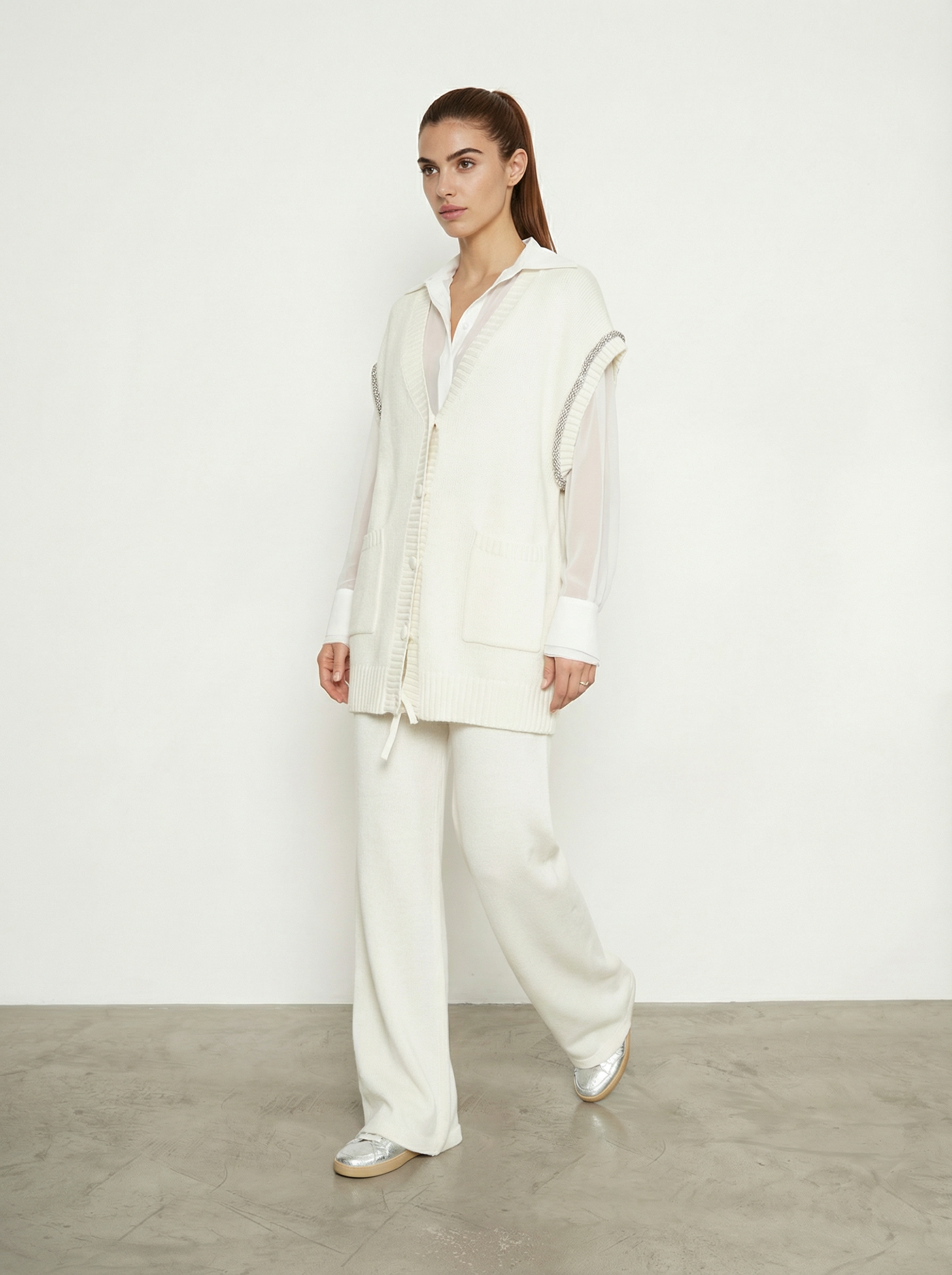 GILET LUNGO CON SPALLE BORDATE DI STRASS