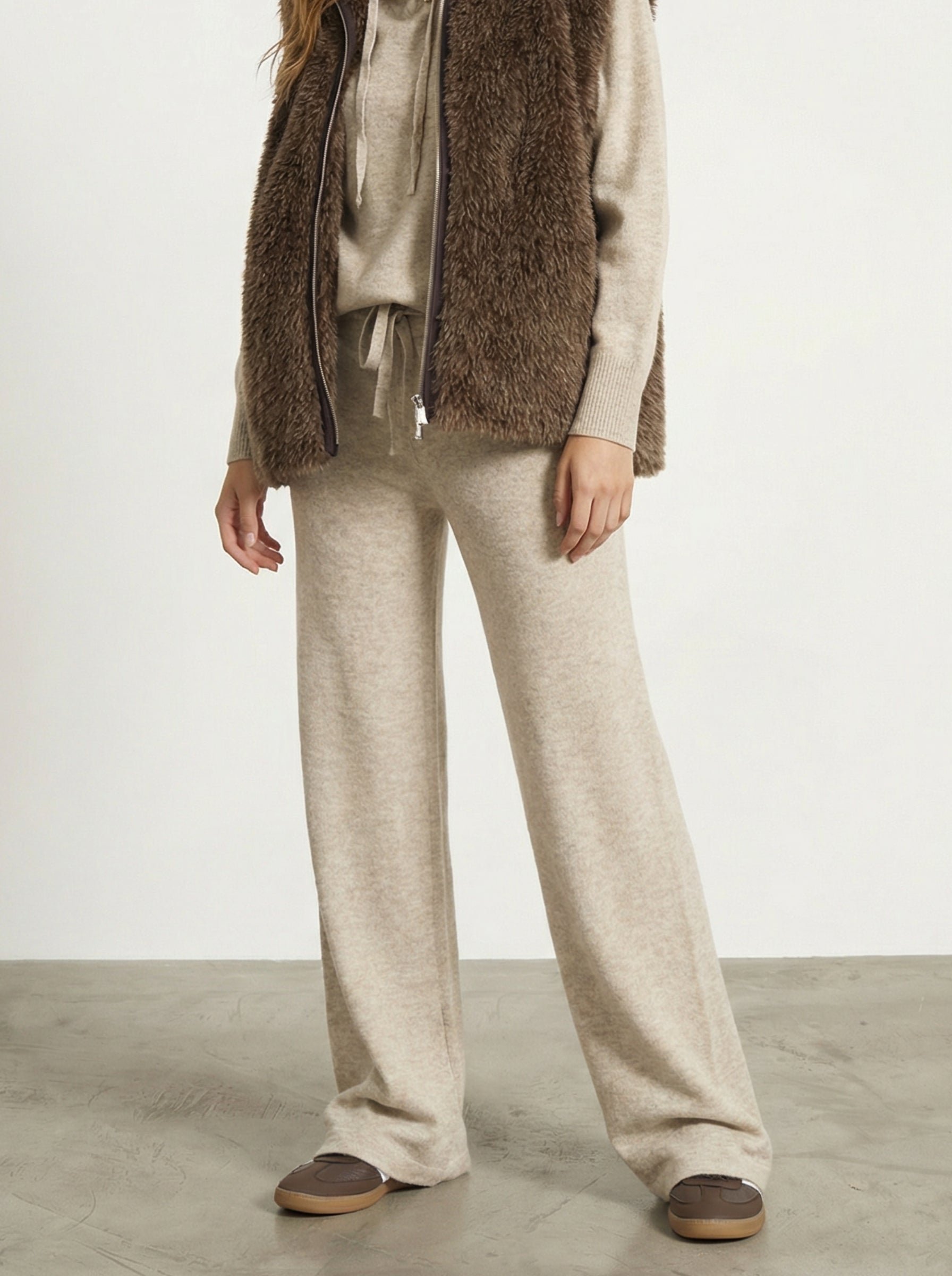 PANTALONI IN MAGLIA A GAMBA AMPIA
