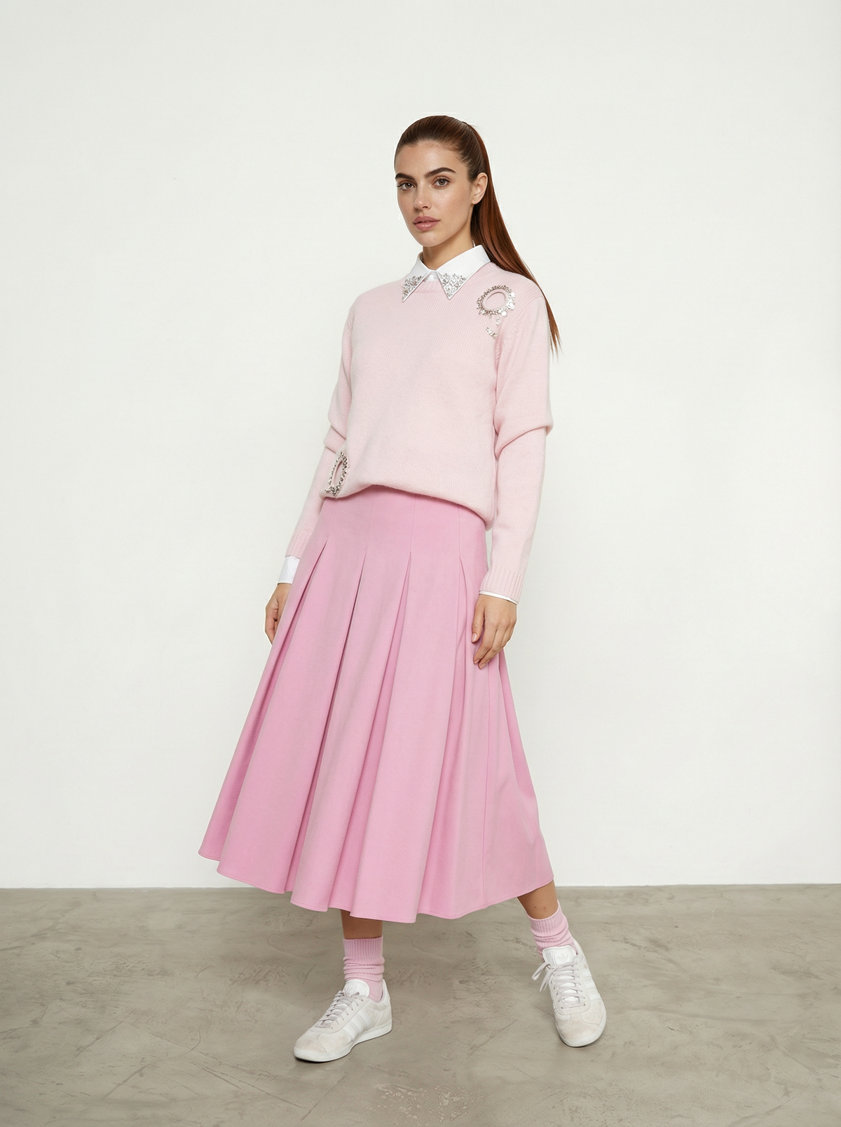 MAGLIONE CON DETTAGLI CUT-OUT