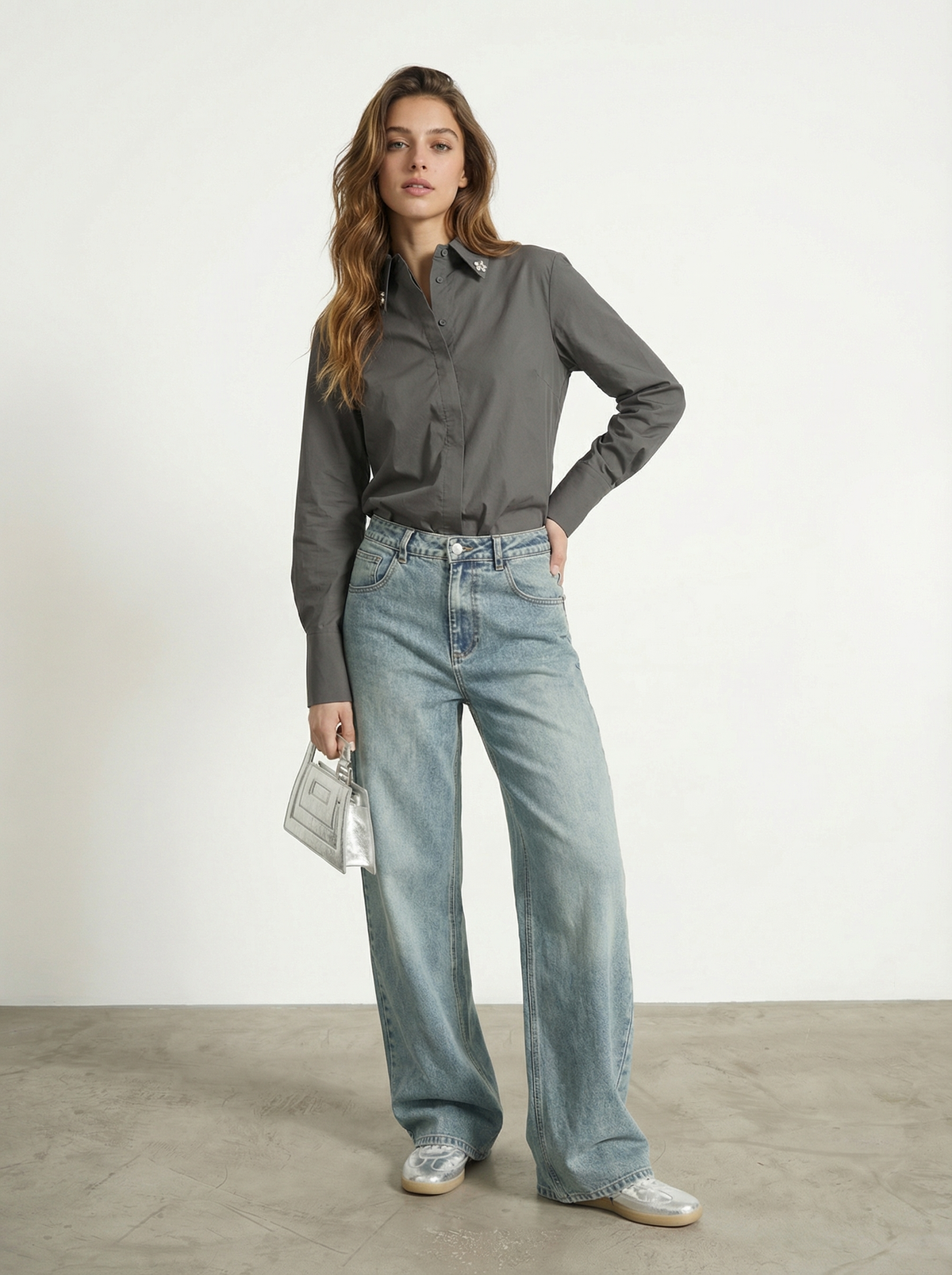 CAMICIA IN POPELINE CON COLLETTO DECORATO