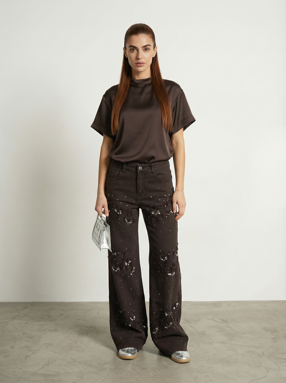 JEANS CON APPLICAZIONI GIOIELLO E STRASS