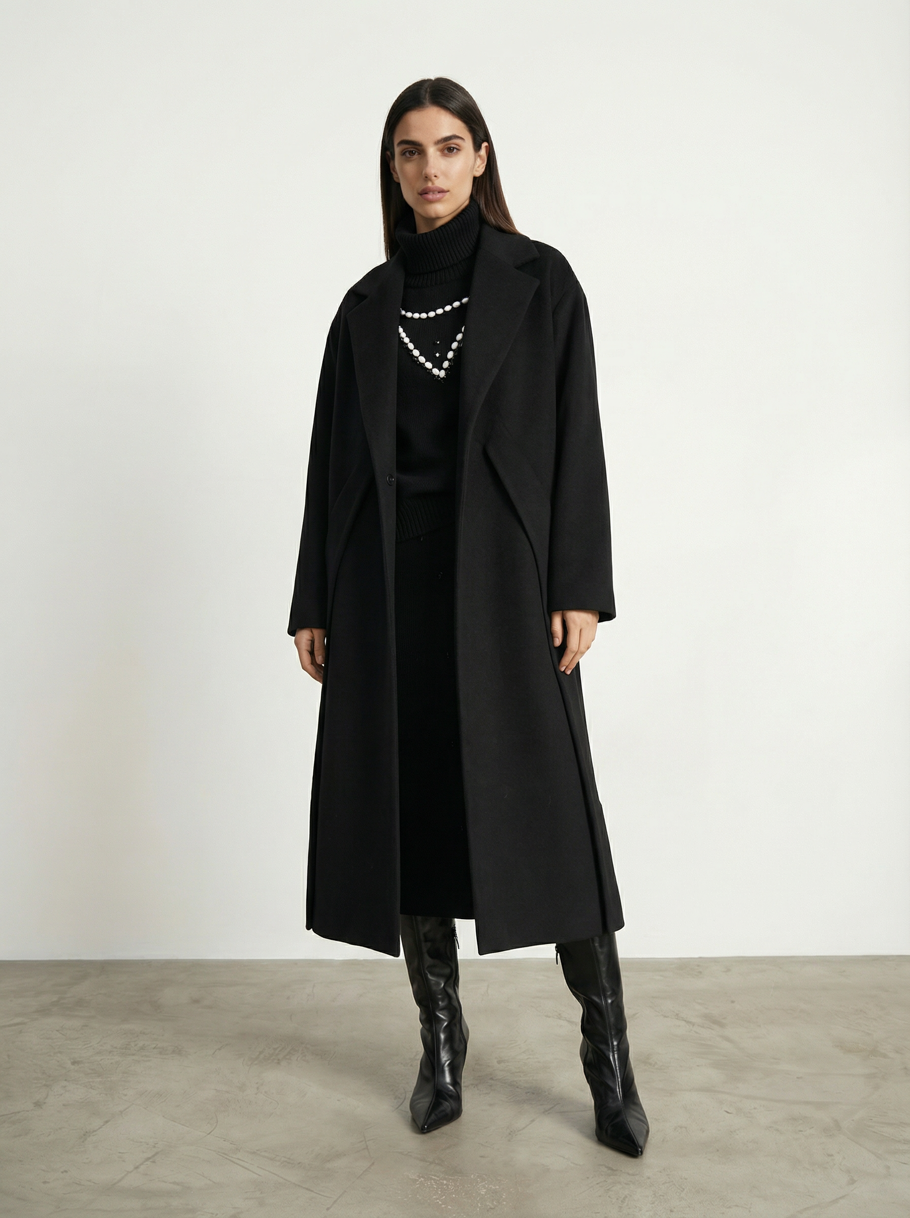 CAPPOTTO LUNGO CON CHIUSURA A BOTTONE