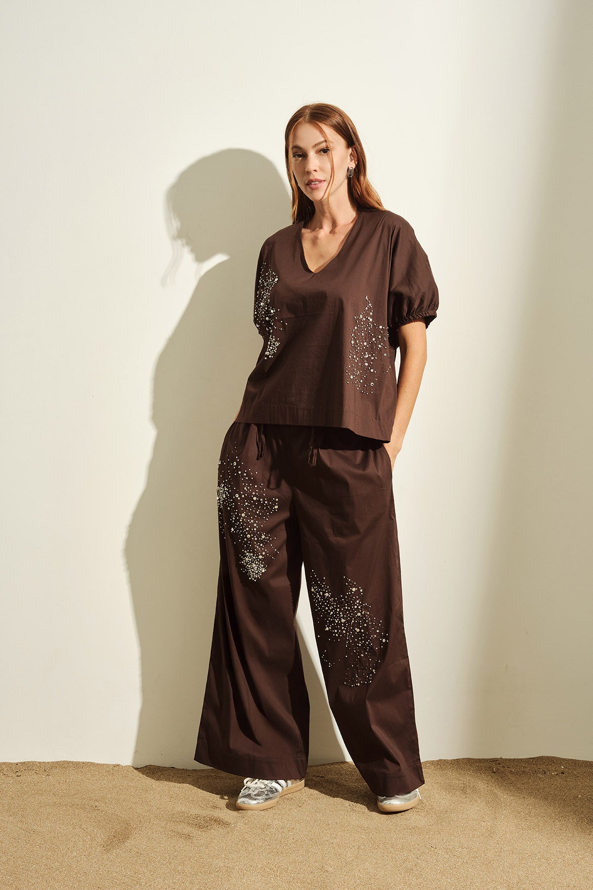 BLUSA OVER CON STRASS RICAMATI