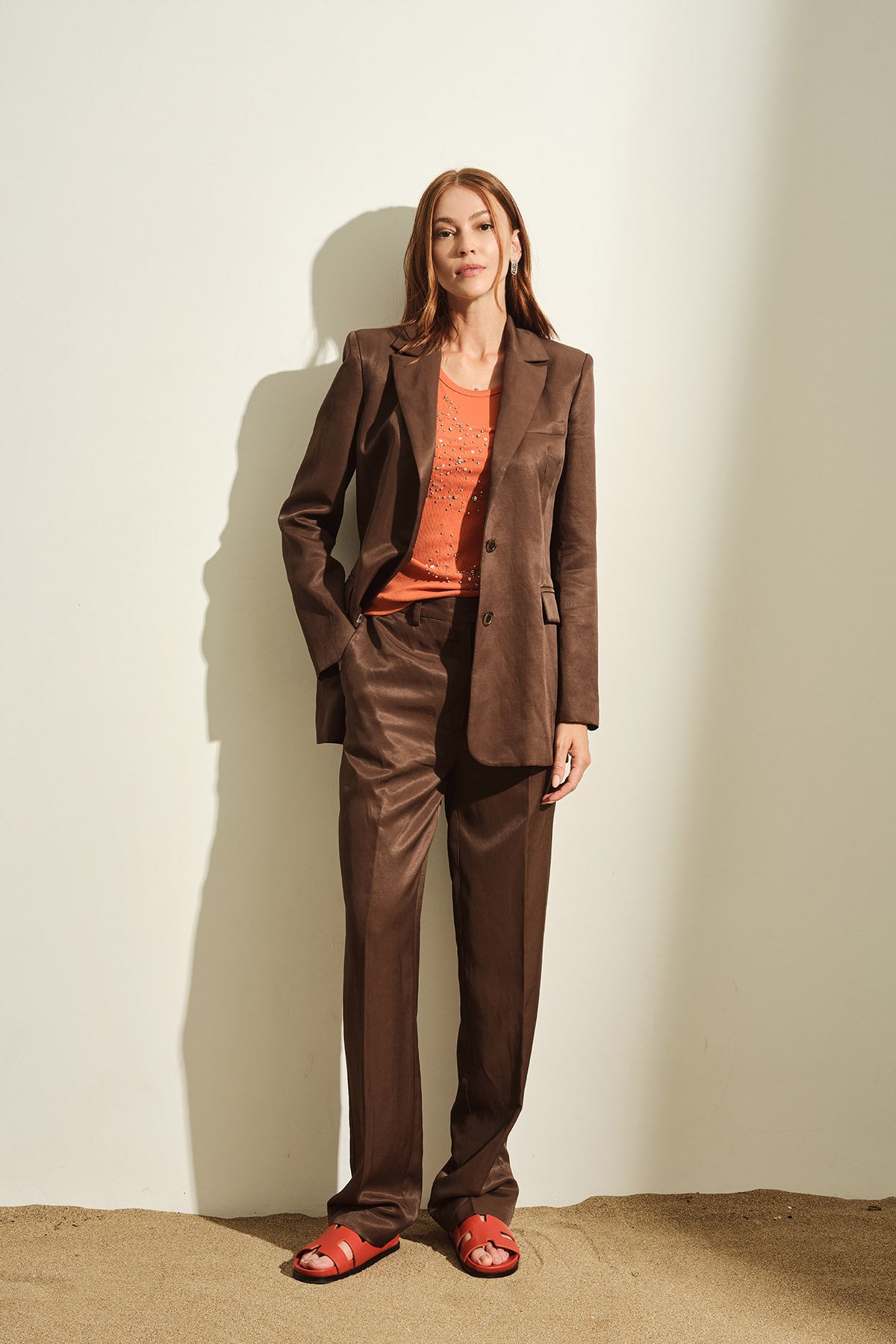 PANTALONE A LINEA DRITTA EFFETTO LUCIDO