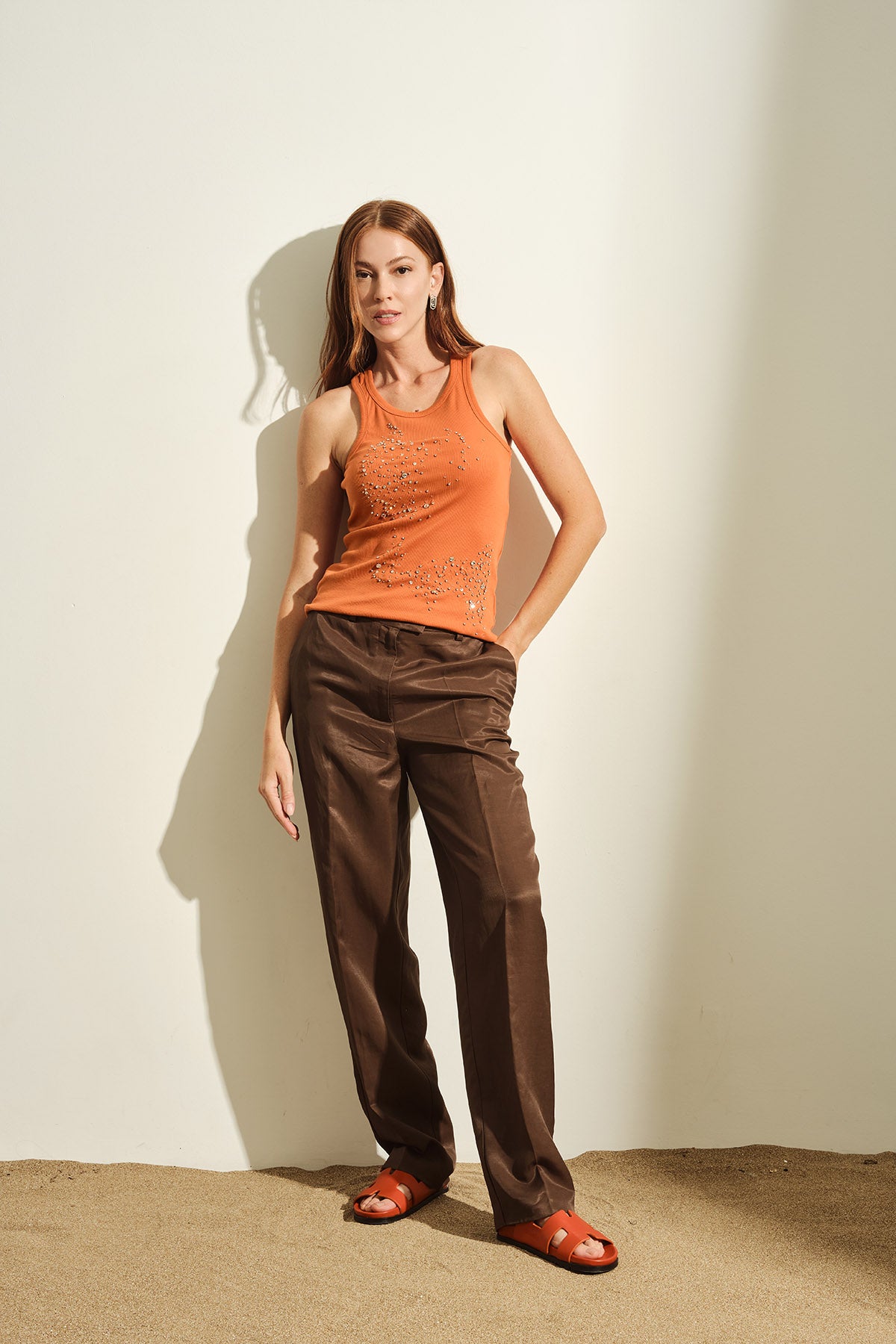 PANTALONE A LINEA DRITTA EFFETTO LUCIDO
