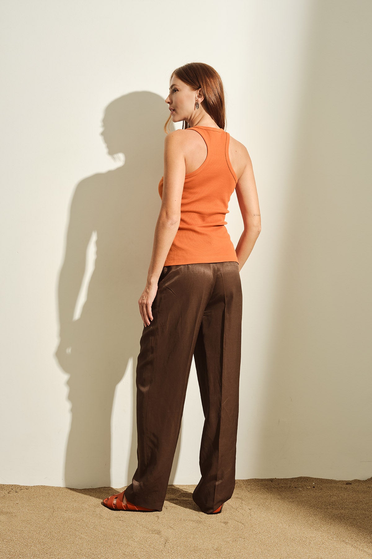 PANTALONE A LINEA DRITTA EFFETTO LUCIDO