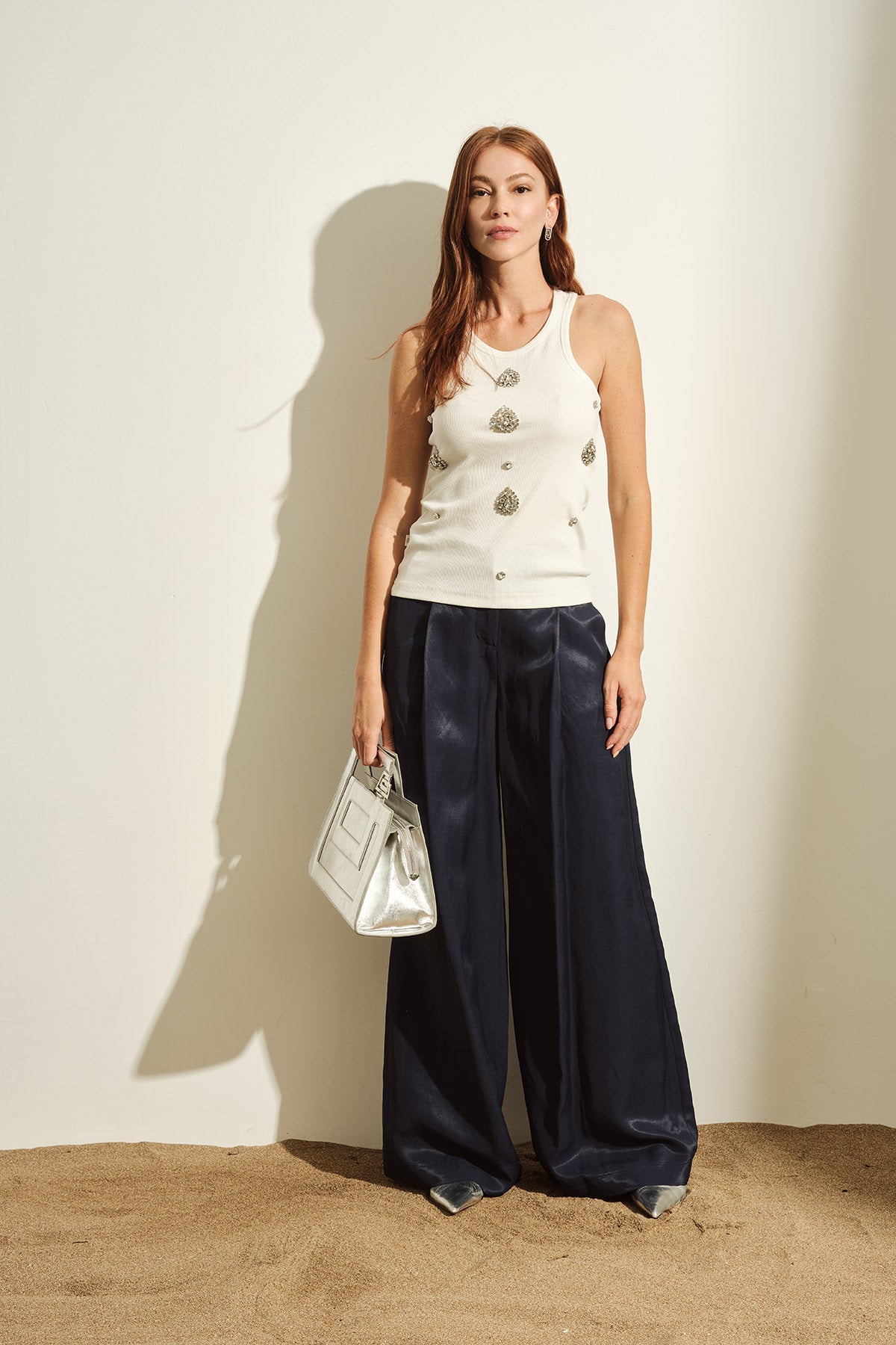 PANTALONE CON EFFETTO LUCIDO