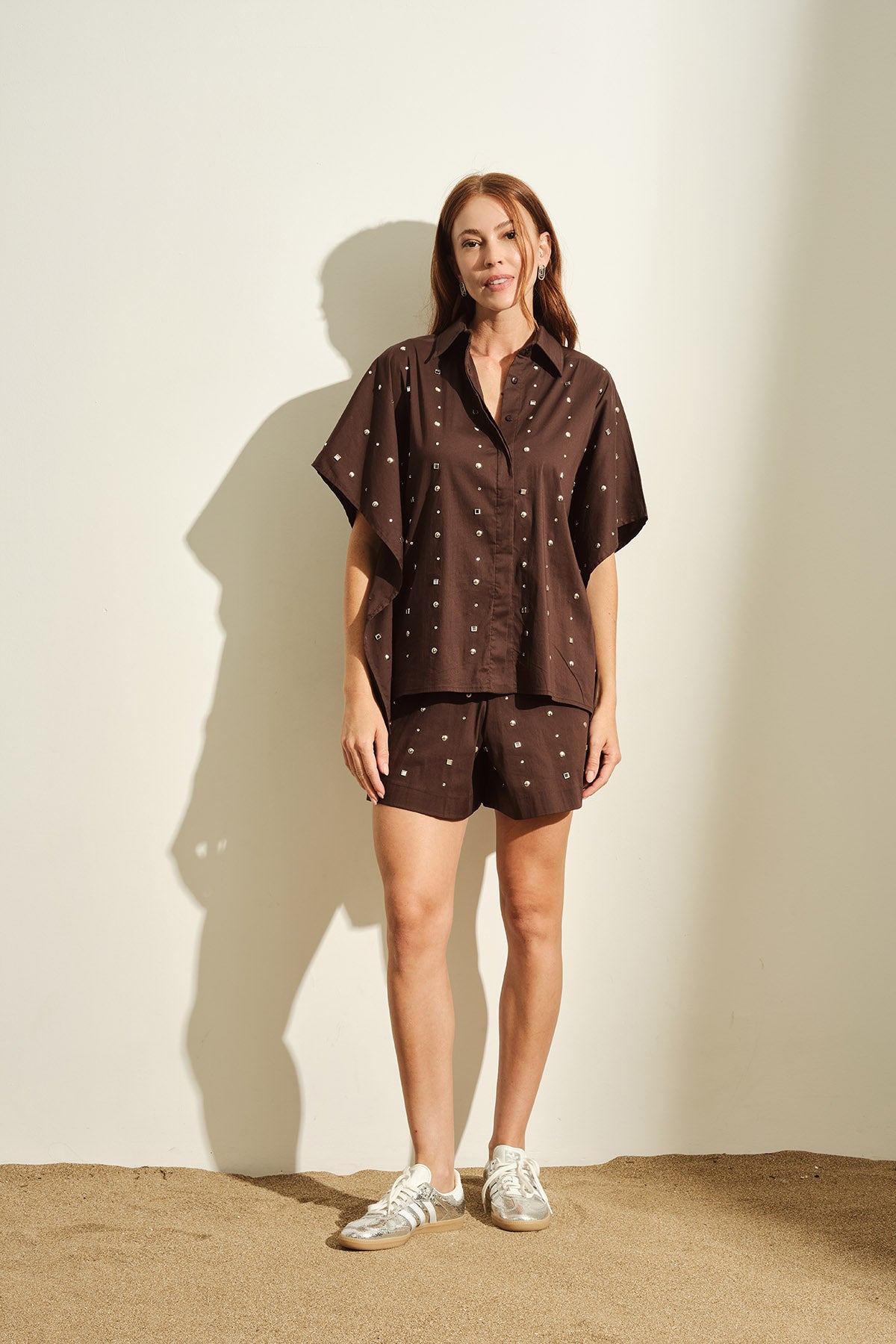 SHORT CON APPLICAZIONI TERMOADESIVE